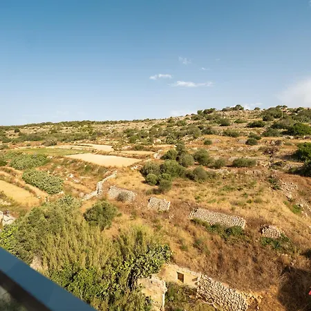 Stunning View Penthouse Near Xemxija Promenade